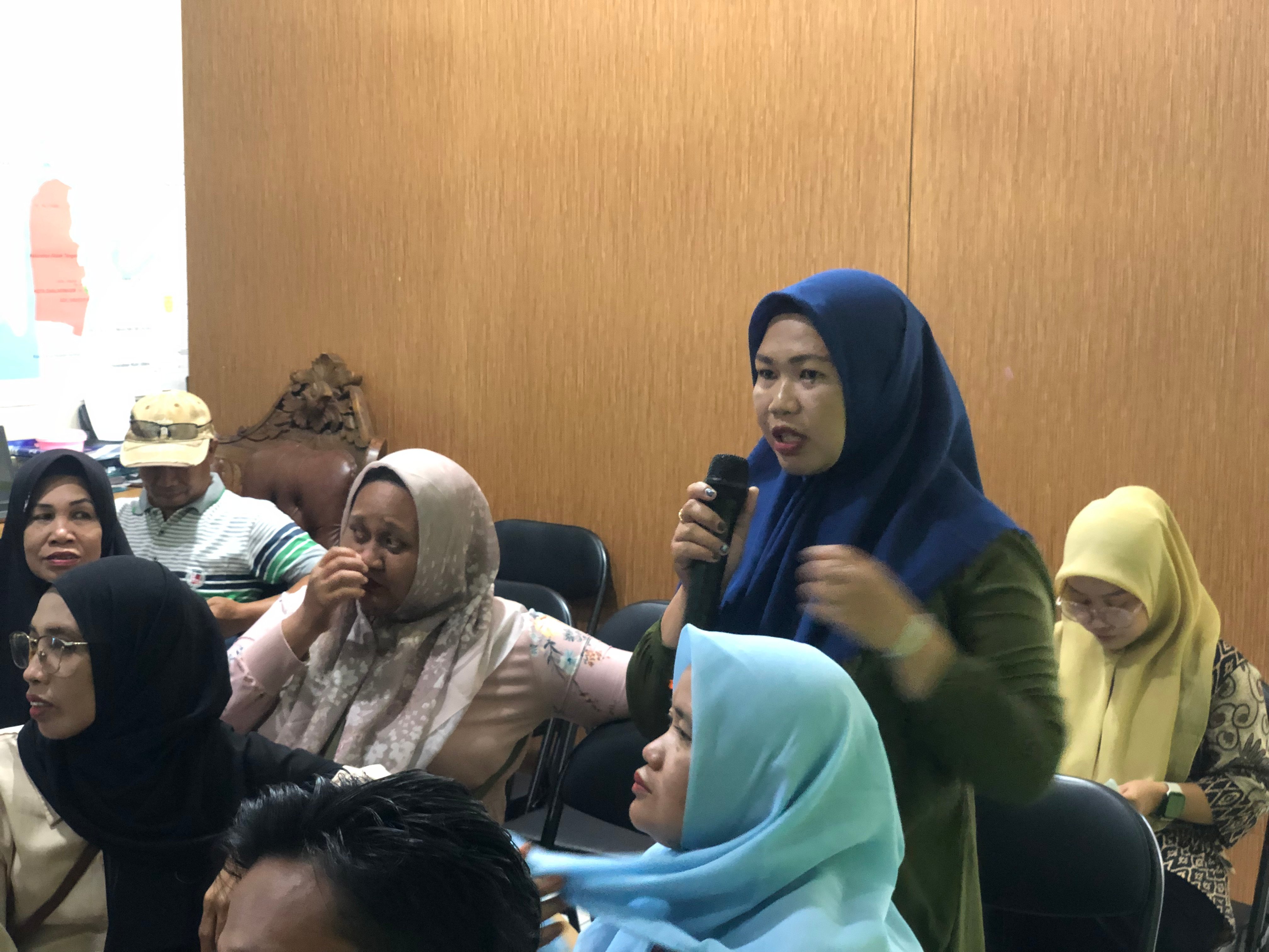 Tim Peneliti BESTARI Laksanakan FGD 1 Analisis Kondisi Awal di Kelurahan Alalak Tengah - foto 4