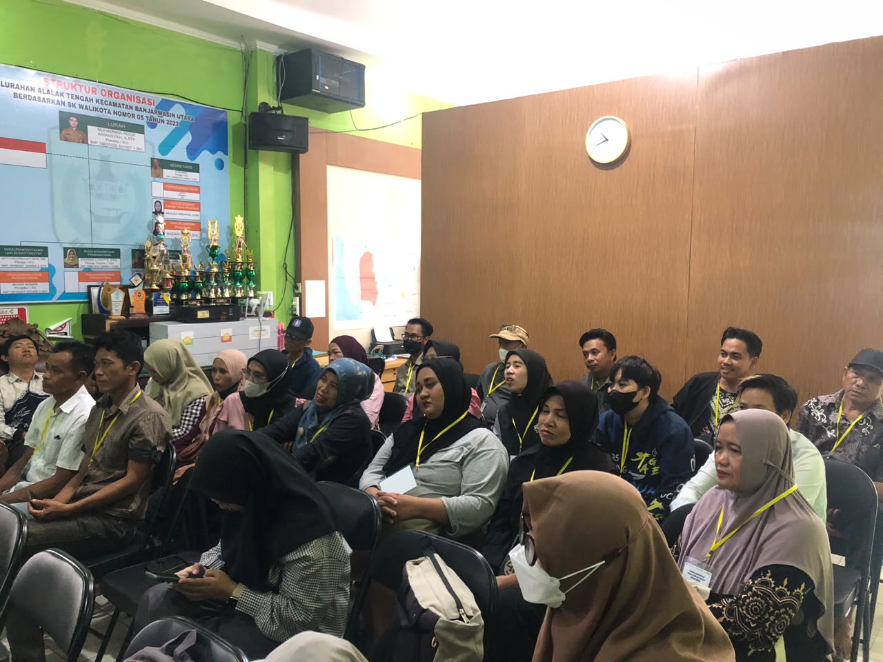 Dari Sampah Menuju Berkah: Program BESTARI Ajak Warga Alalak Tengah Bangun Kebiasaan Memilah Sampah - foto 4