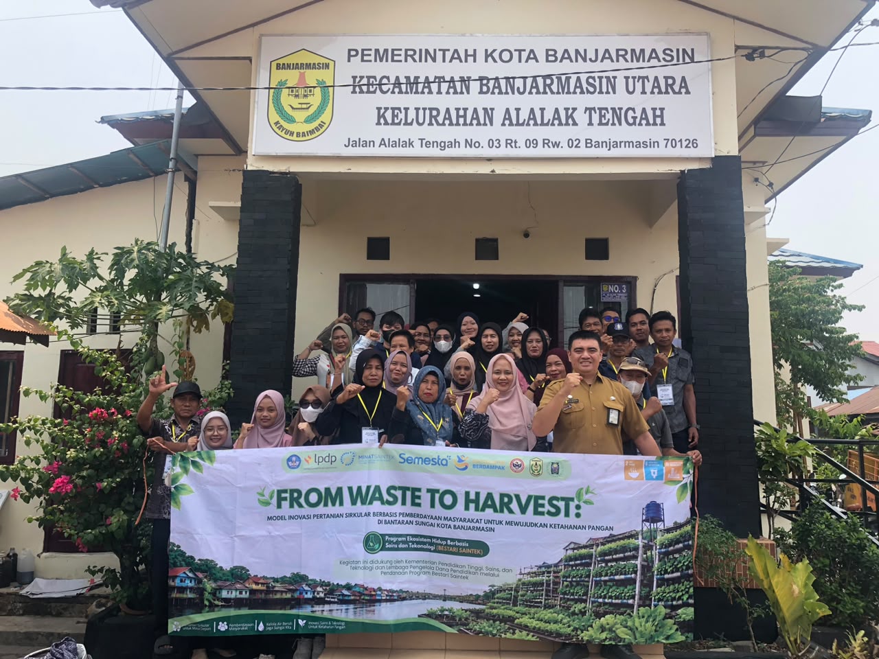 Dari Sampah Menuju Berkah: Program BESTARI Ajak Warga Alalak Tengah Bangun Kebiasaan Memilah Sampah