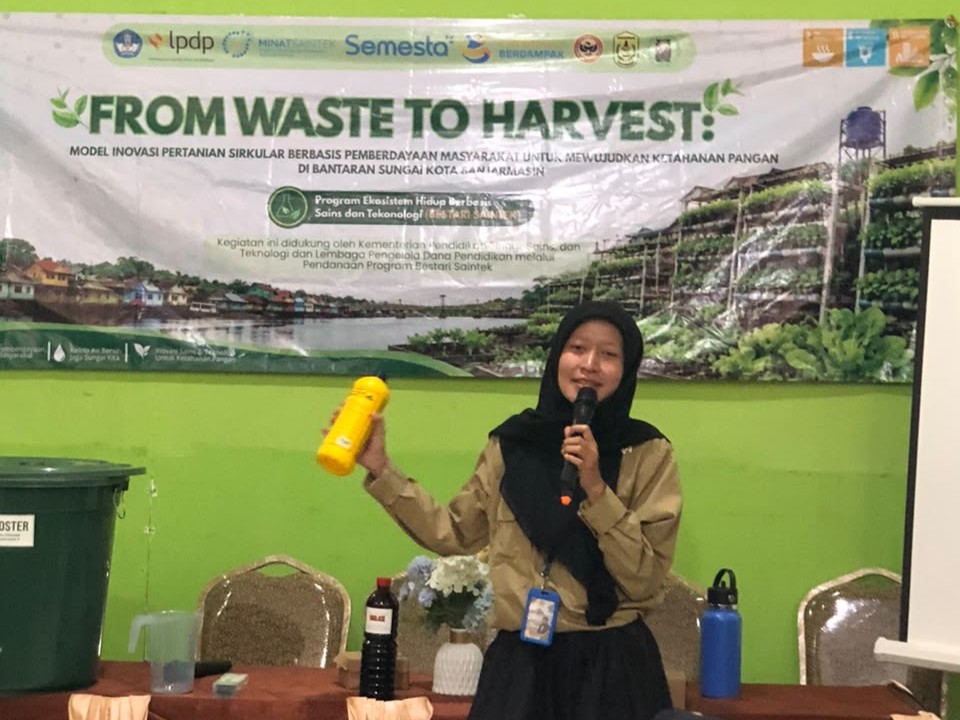 Dari Limbah Menjadi Manfaat, BESTARI ULM Dampingi Warga Alalak Tengah Olah Sampah Organik Menjadi Kompos dan Pupuk Cair - foto 5